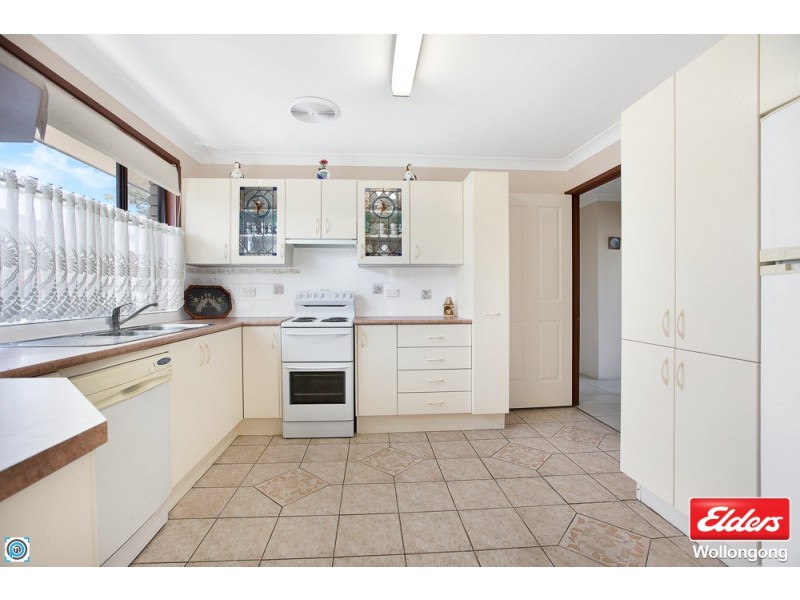 71 Pur Pur Avenue, Lake Illawarra NSW 2528