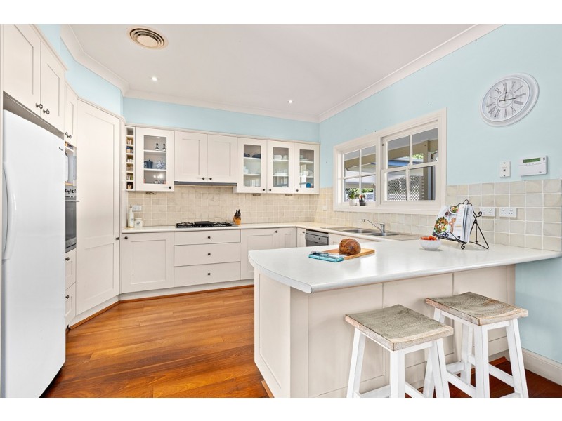 87 William James Drive, Mount Kembla NSW 2526