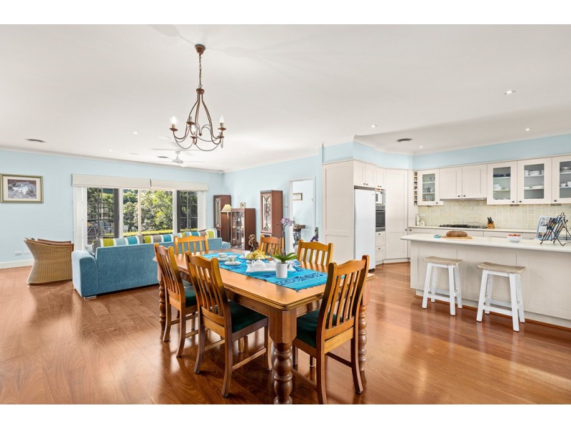 87 William James Drive, Mount Kembla NSW 2526