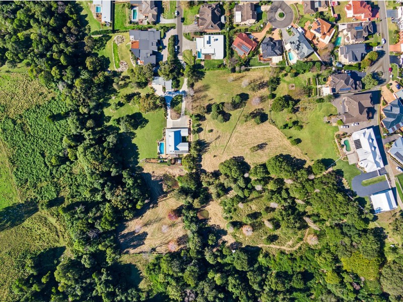 87 William James Drive, Mount Kembla NSW 2526