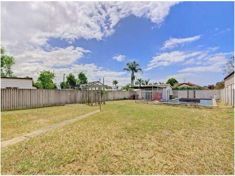 35 Macquarie Street, Albion Park NSW 2527