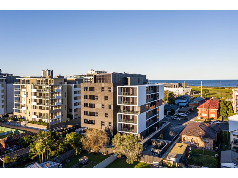 702/14 Beatson Street, Wollongong NSW 2500