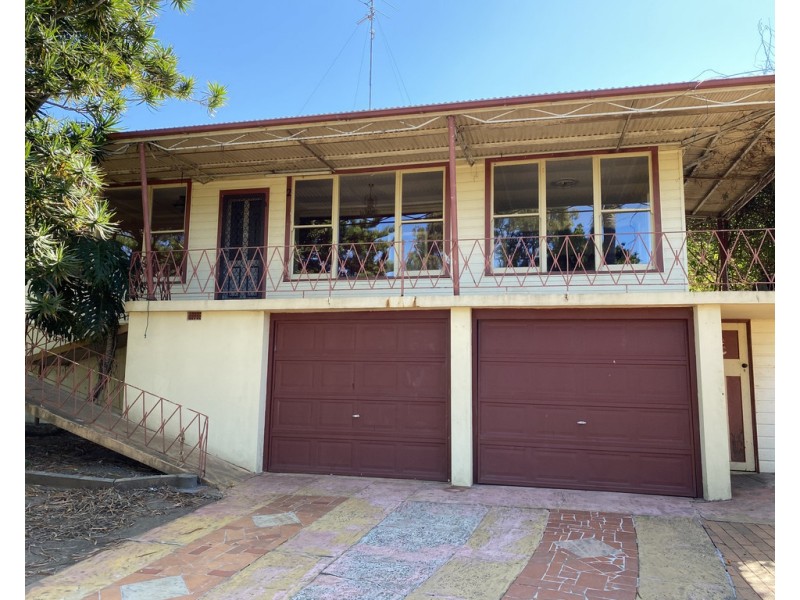 2 Pine Crescent, Coniston NSW 2500