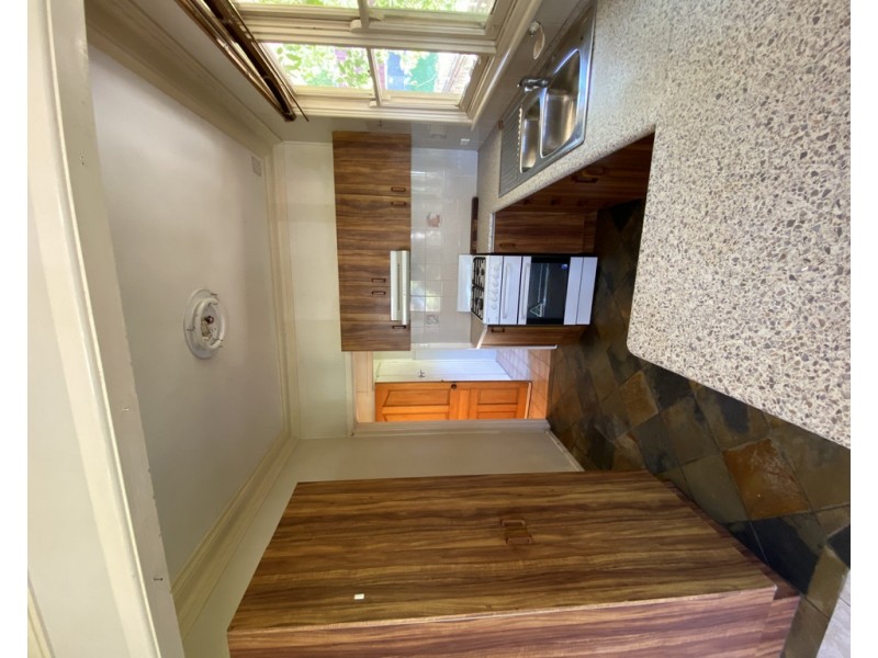 2 Pine Crescent, Coniston NSW 2500