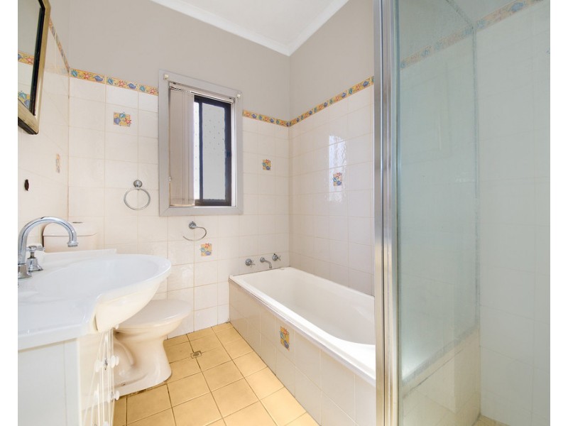 14 Derowie Crescent, Lake Heights NSW 2502