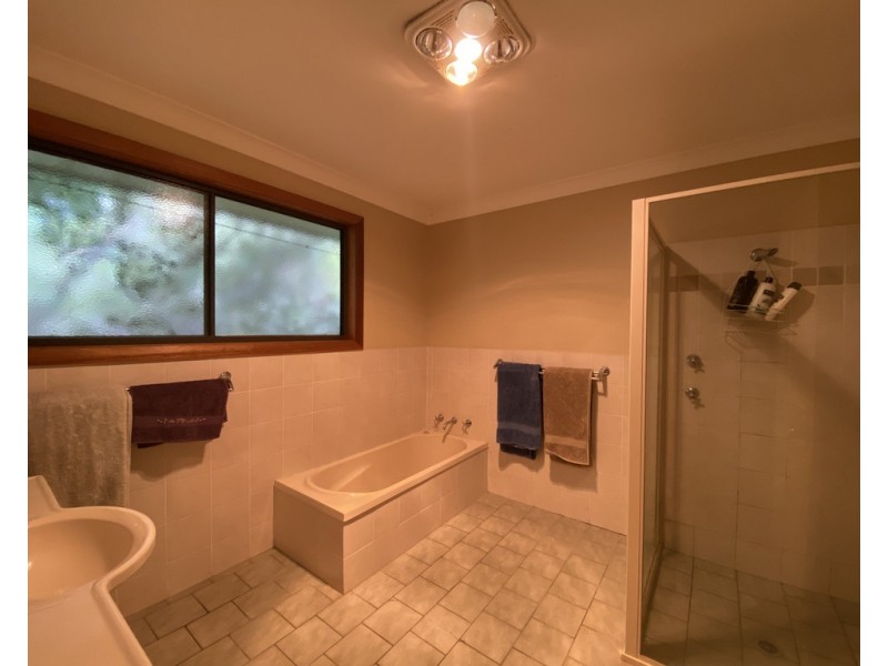 57 Riveroak Road, Farmborough Heights NSW 2526