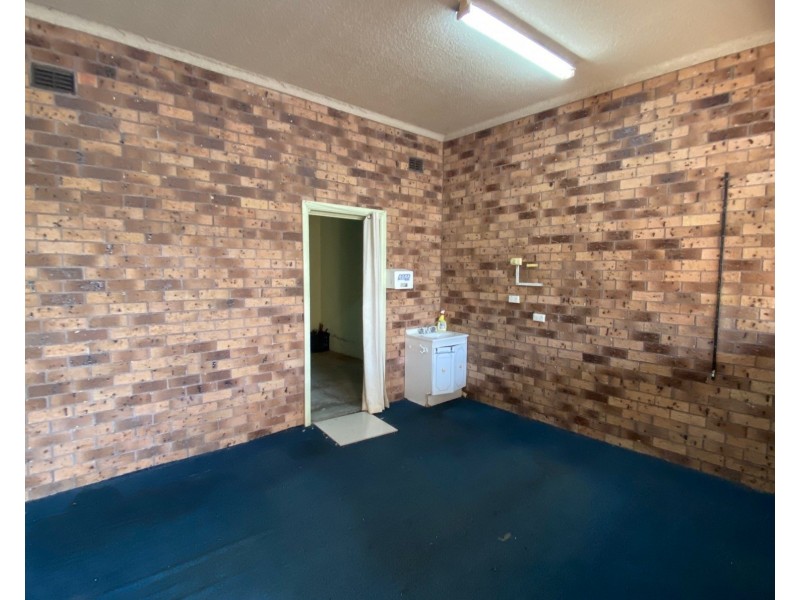 1/27 Bridge Street, Coniston NSW 2500