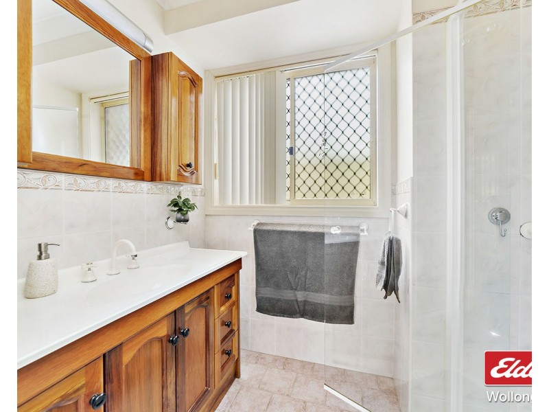 15 Derwent Place, Albion Park NSW 2527