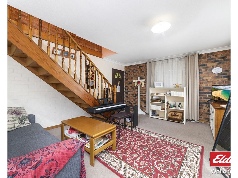 3/3 Melinda Grove, Lake Heights NSW 2502