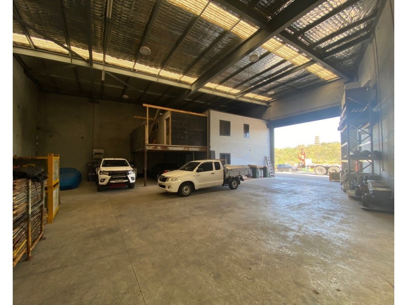 1/42 Lady Penrhyn Drive, Unanderra NSW 2526