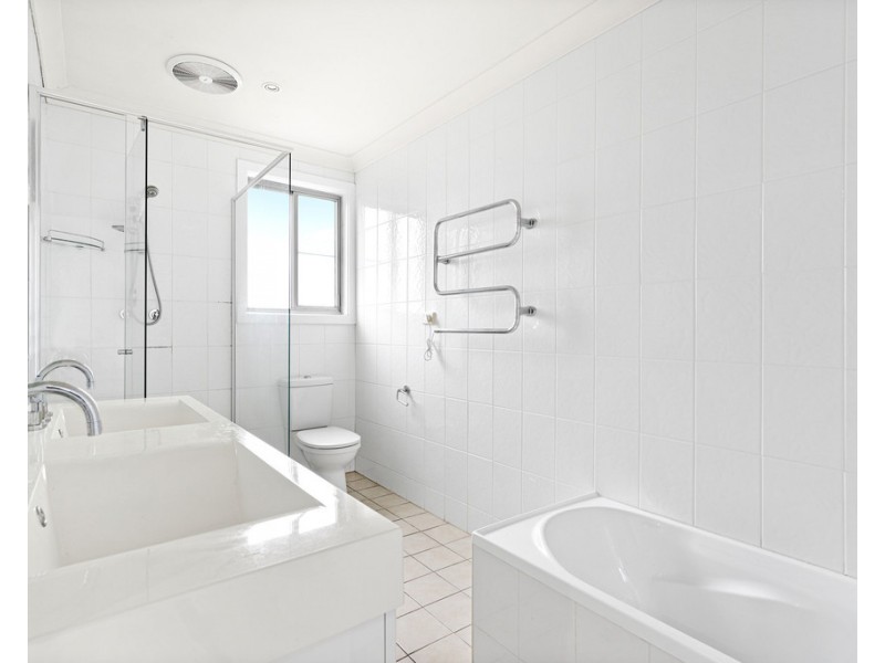 16 Wellington Drive, Balgownie NSW 2519