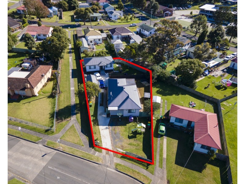 20 Blackman Parade, Unanderra NSW 2526
