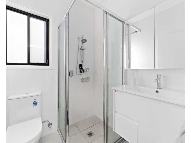 20 Blackman Parade, Unanderra NSW 2526