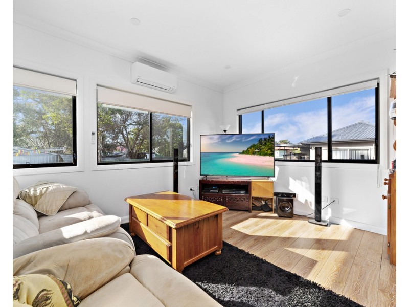 20 Blackman Parade, Unanderra NSW 2526