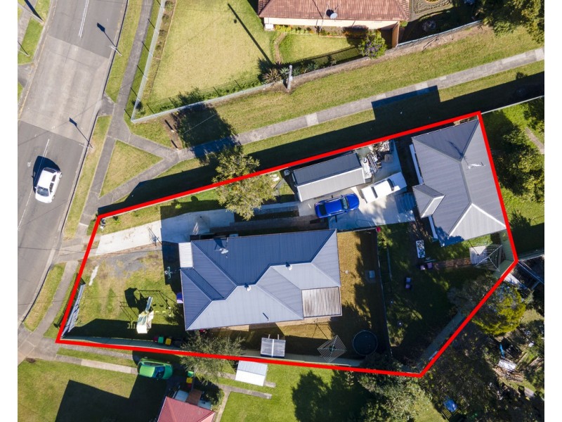 20 Blackman Parade, Unanderra NSW 2526