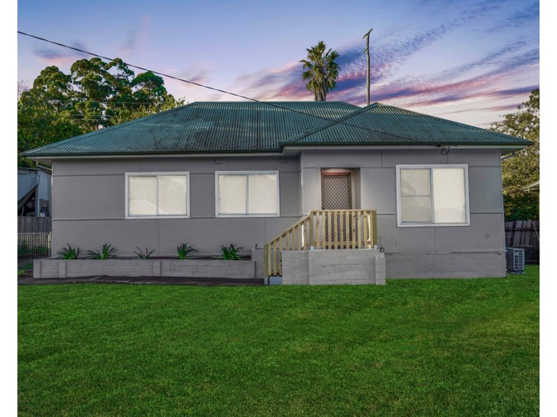 48 Hurt Parade, Unanderra NSW 2526