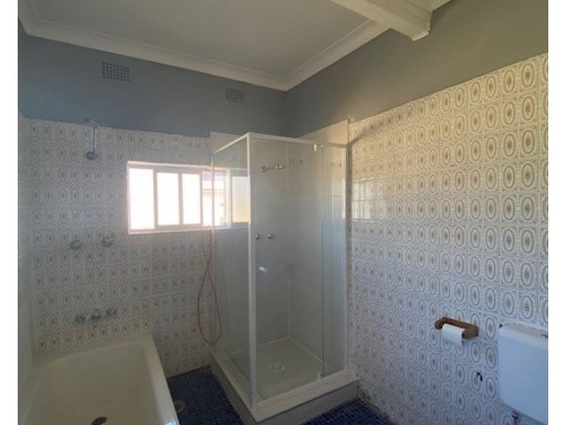 13 First Avenue South, Warrawong NSW 2502