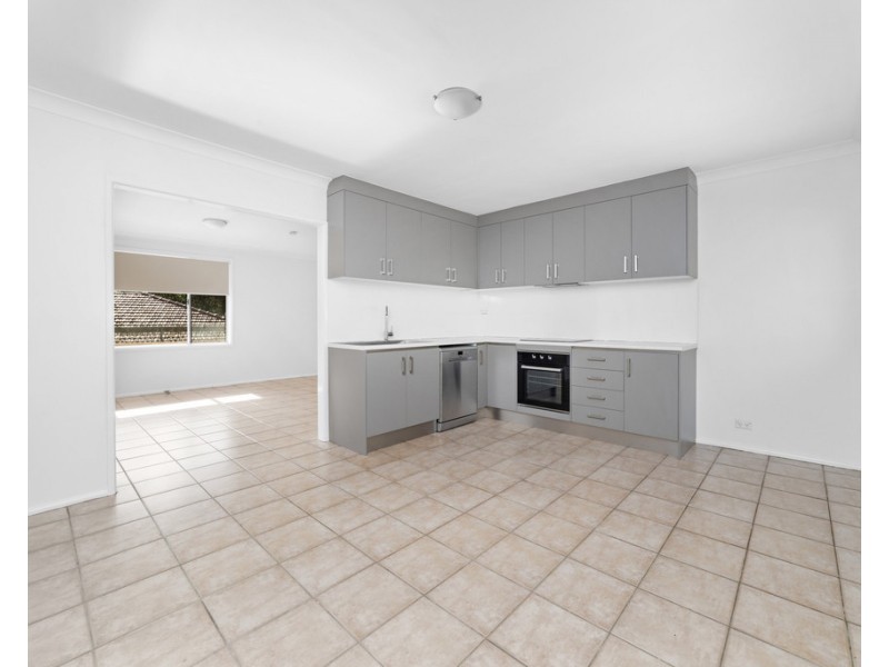 2/37 Foothills Road, Mount Ousley NSW 2519