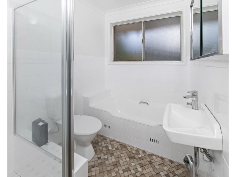 1/37 Foothills Road, Mount Ousley NSW 2519