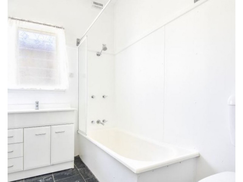 41 Koona Street, Albion Park Rail NSW 2527