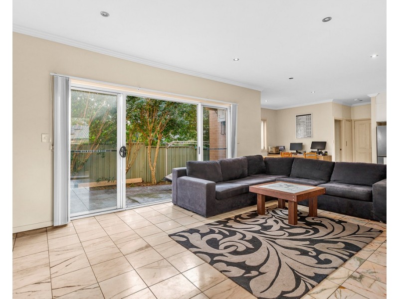 22a Rowland Avenue, Wollongong NSW 2500