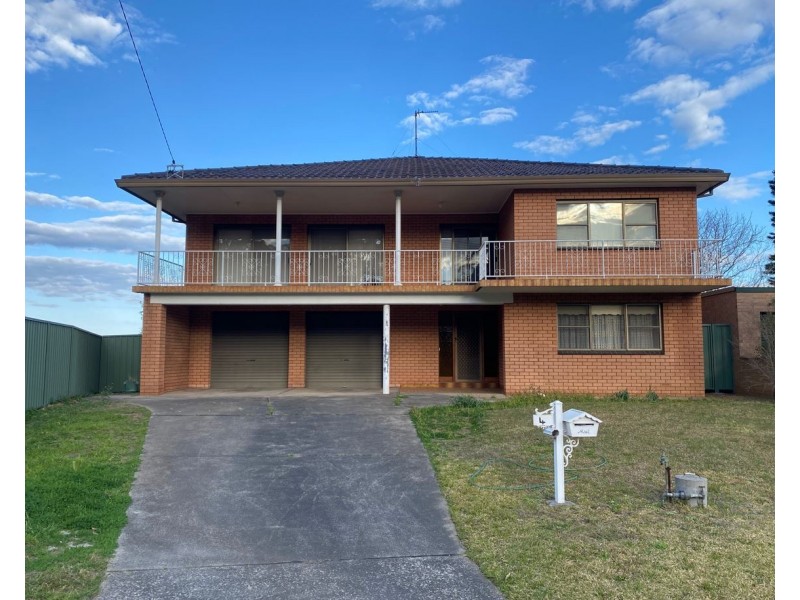 4 Milne Crescent, Coniston NSW 2500