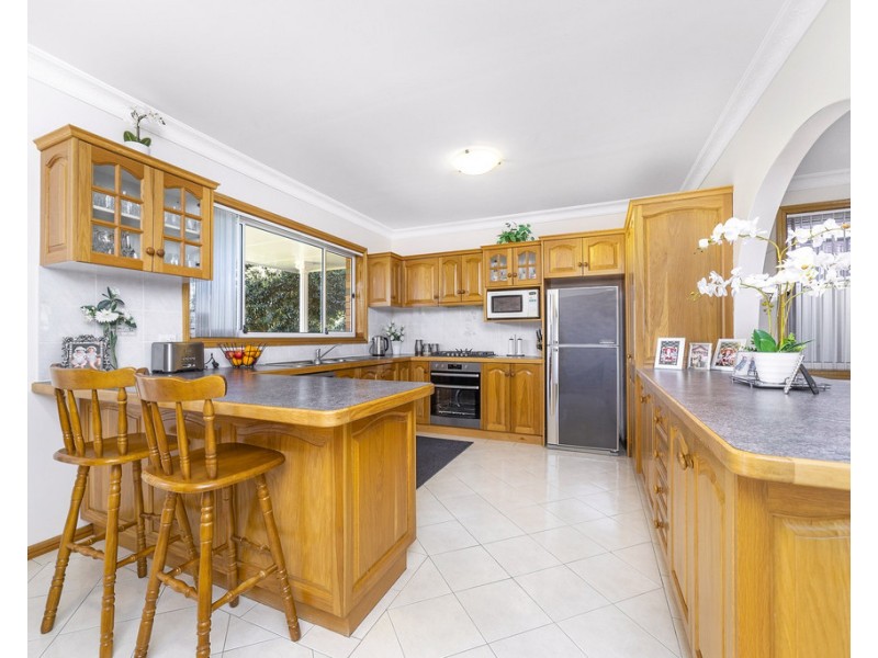 22 MURROGUN CRESCENT, Cordeaux Heights NSW 2526