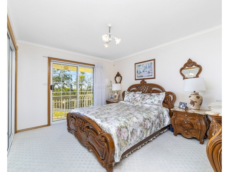 22 MURROGUN CRESCENT, Cordeaux Heights NSW 2526