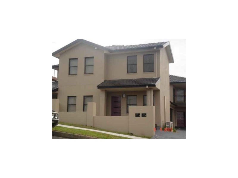 1/52A BRIDGE  STREET, Coniston NSW 2500