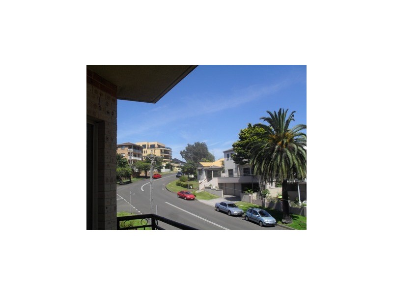 8/20 HERCULES STREET, Wollongong NSW 2500