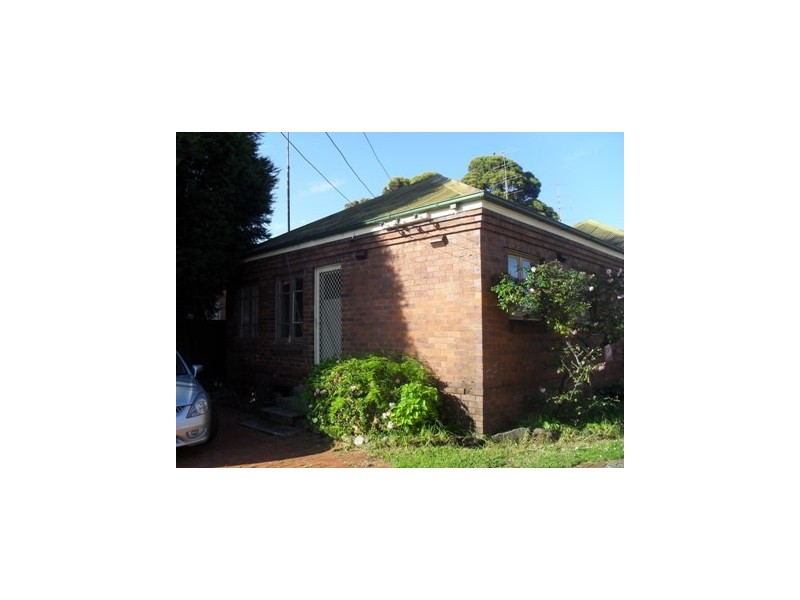 3/18 BRIDGE STREET, Coniston NSW 2500