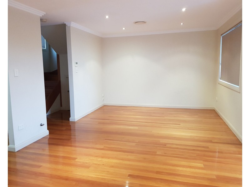 1/39 Heaslip Street, Coniston NSW 2500