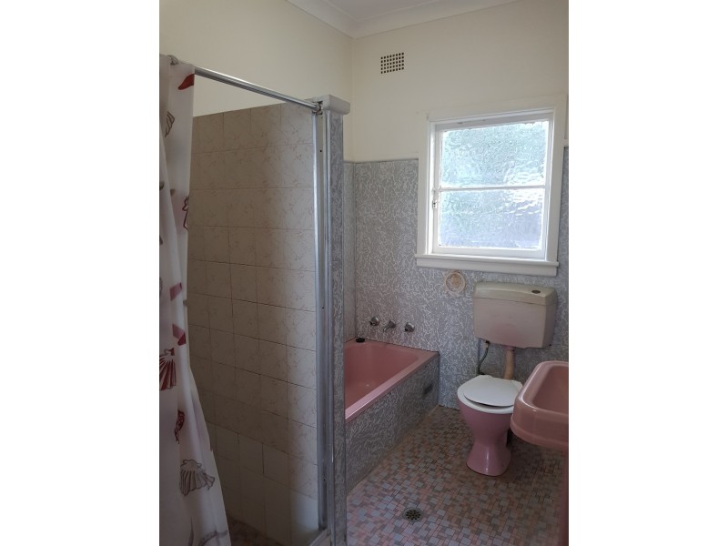 38 SPRING STREET, Mount Keira NSW 2500