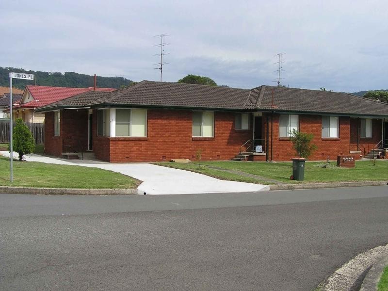 2/10 Daphne Street, Corrimal NSW 2518