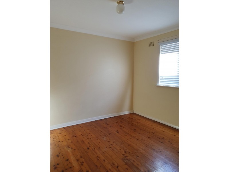 2/10 Daphne Street, Corrimal NSW 2518