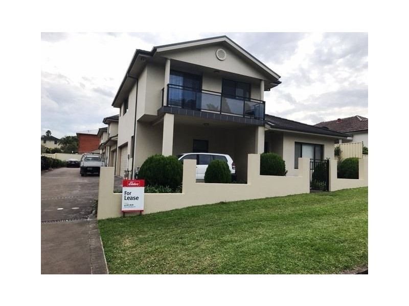 4/14 NORTHCOTE STREET, Wollongong NSW 2500