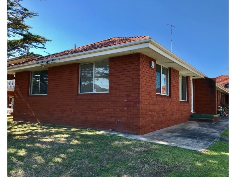 1/10 Pine Crescent, Coniston NSW 2500