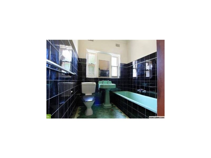 30 Staff Street, Wollongong NSW 2500