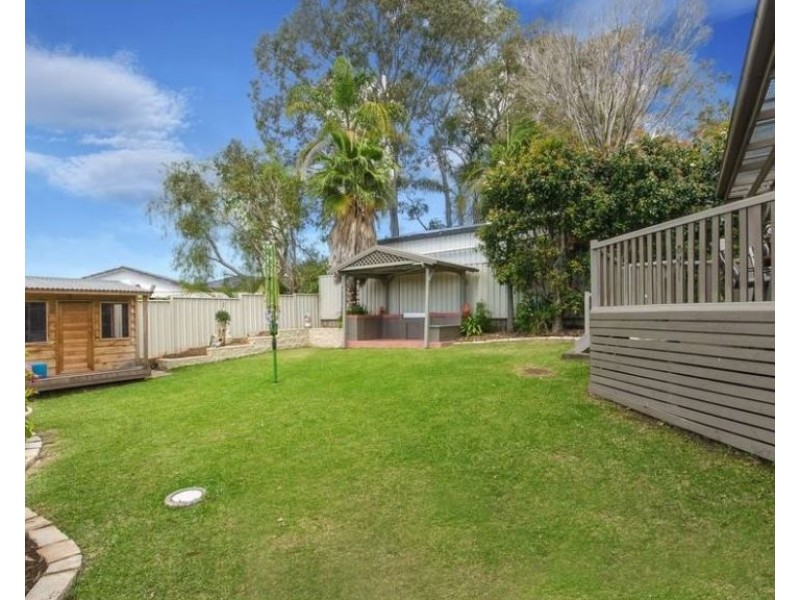 18 Loch Carron Avenue, Farmborough Heights NSW 2526