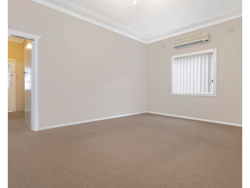 1A HURT STREET, West Wollongong NSW 2500