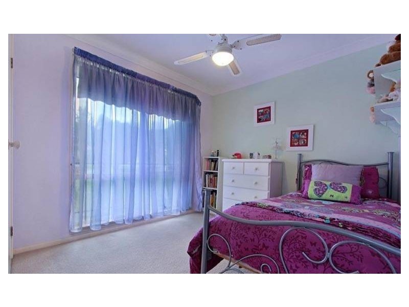 5 Riveroak Road, Farmborough Heights NSW 2526