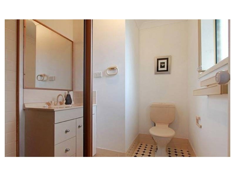 5 Riveroak Road, Farmborough Heights NSW 2526