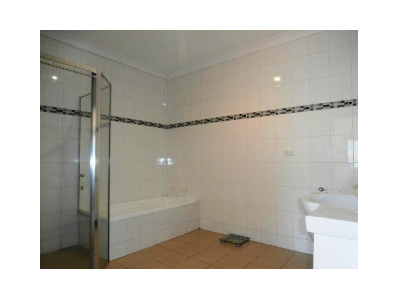 8 PORTER STREET, North Wollongong NSW 2500