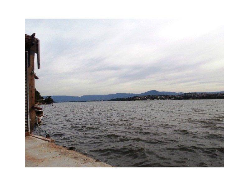 54 Lakeview Parade, Primbee NSW 2502