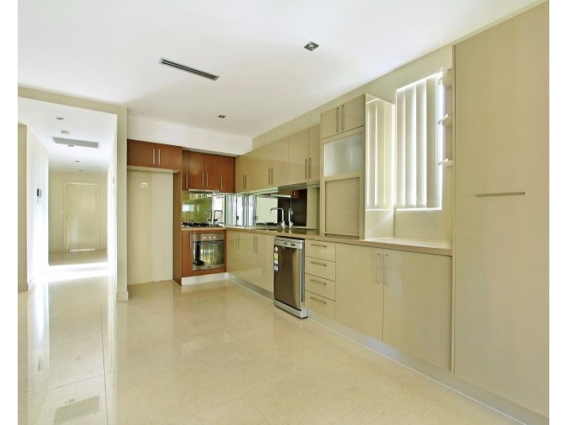 2/32 Bourke Street, North Wollongong NSW 2500