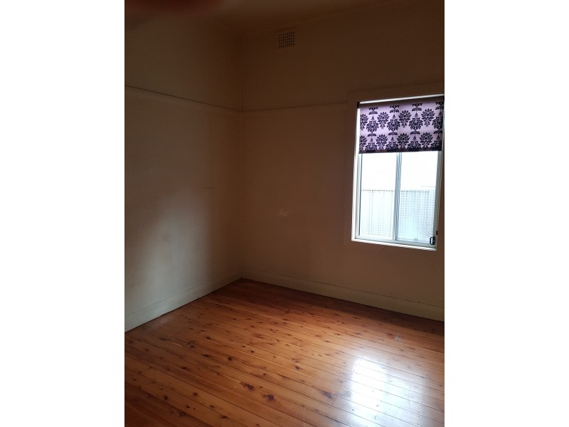 4 OSBORNE STREET, Wollongong NSW 2500
