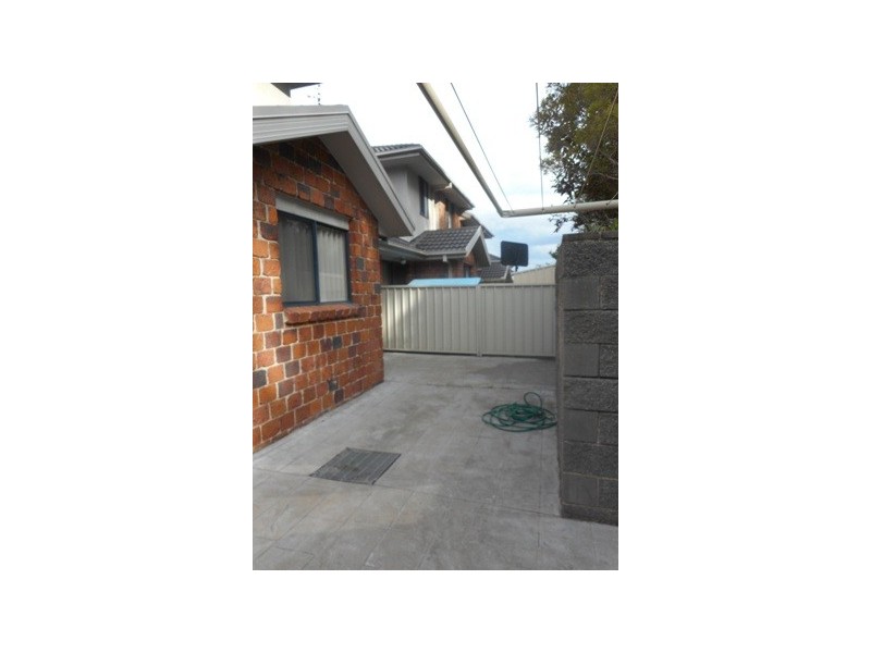 6/17-19 ROBERTSON ST, Coniston NSW 2500