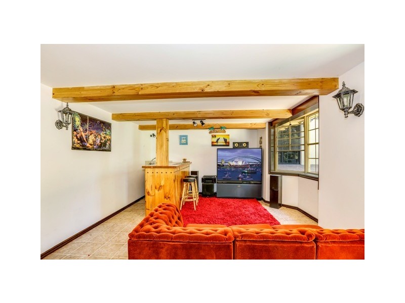 15 HIGHLANDS PARADE, Bulli NSW 2516