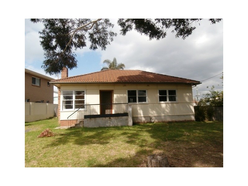 27 O’Brien Street, Bulli NSW 2516