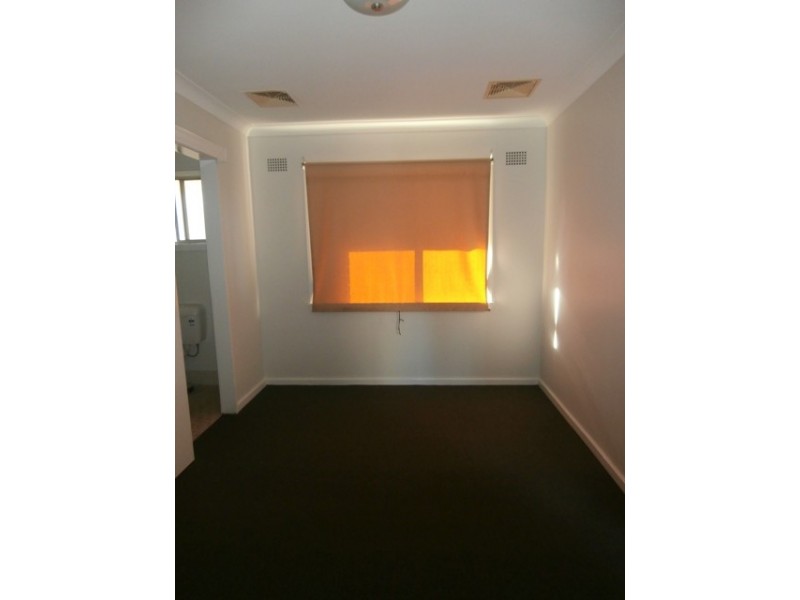 5/10 PINE CRESCENT, Coniston NSW 2500